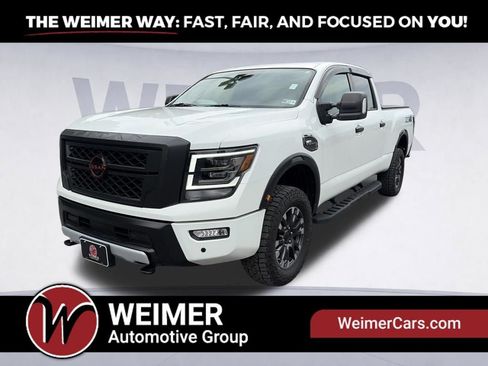 Used 2024 Nissan Titan PRO-4X w/ Pro-4x Convenience Package AWD/4WD image 1