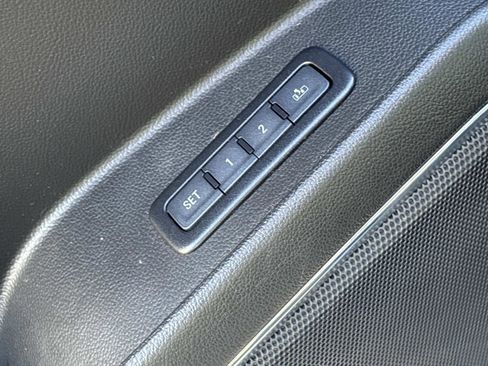 Used 2017 GMC Yukon SLT w/ Open Road Package image 14