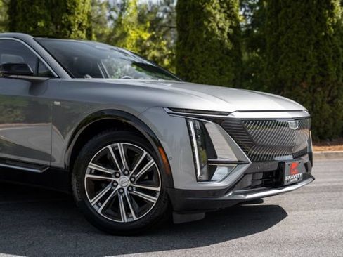 Used 2024 Cadillac Lyriq Luxury RWD image 7