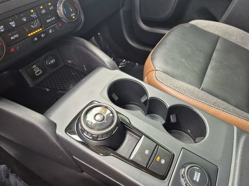 Used 2023 Ford Bronco Sport Outer Banks w/ Tech Package AWD/4WD image 10