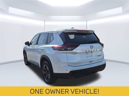 Certified 2024 Nissan Rogue SV AWD/4WD image 2