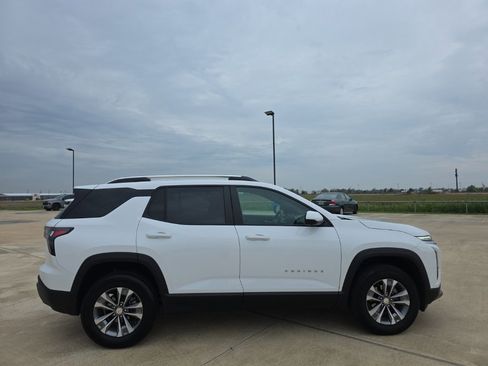 Used 2025 Chevrolet Equinox LT w/ Convenience Package II image 5