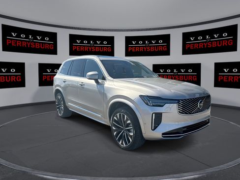 New 2026 Volvo XC90 B5 Plus w/ Protection Package image 2