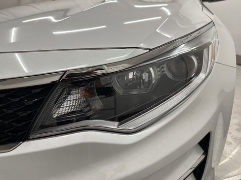 Used 2016 Kia Optima LX w/ LX Convenience Package image 26