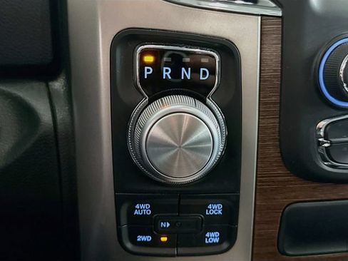 Used 2015 RAM 1500 Laramie w/ Convenience Group AWD/4WD image 18