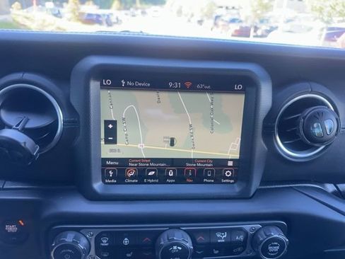 Used 2021 Jeep Wrangler Unlimited Rubicon 4xe w/ Cold Weather Group AWD/4WD image 29