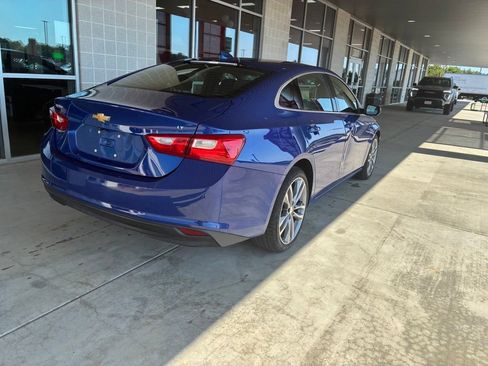 Used 2023 Chevrolet Malibu LT FWD image 4