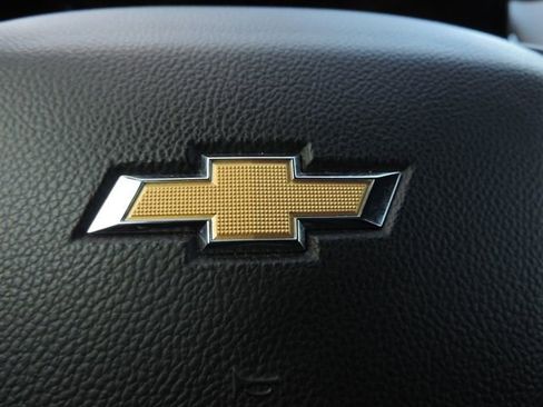 Used 2023 Chevrolet Traverse LT image 30