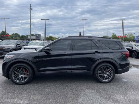 Used 2025 Ford Explorer ST w/ Sun And Sound Package AWD/4WD image 8