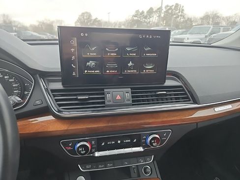 Used 2022 Audi Q5 2.0T Premium image 19