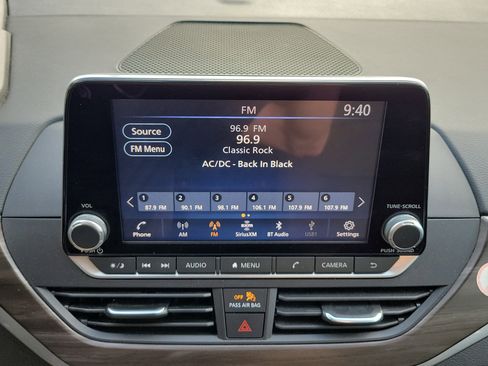 Used 2024 Nissan Altima 2.5 SV image 30