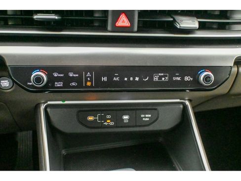 New 2026 Kia Carnival image 27