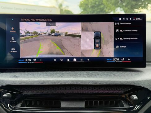 Used 2025 BMW 330i Sedan w/ Convenience Package image 30