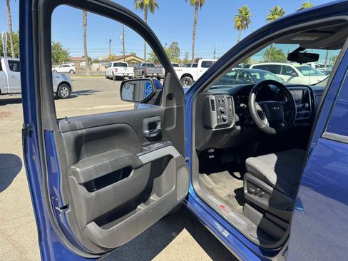 Used 2018 Chevrolet Silverado 1500 LT w/ All Star Edition image 26