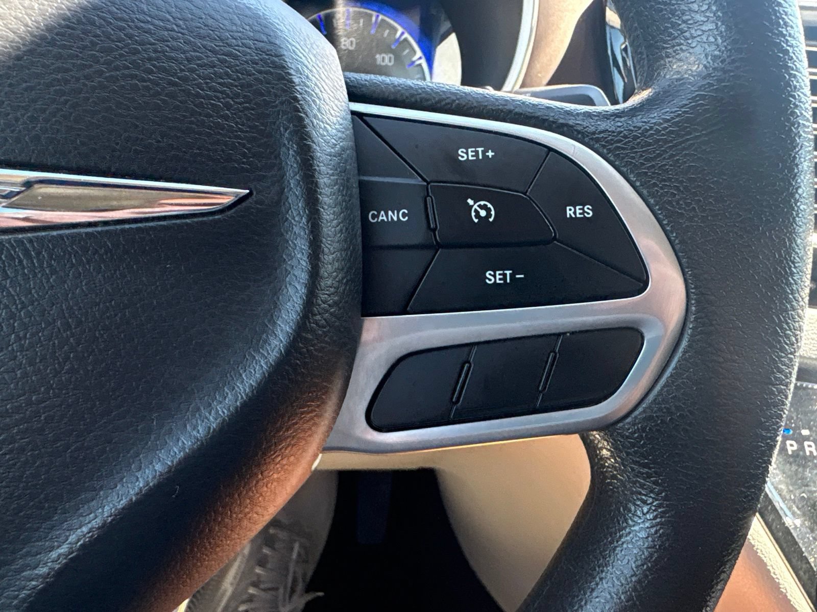 Used 2021 Chrysler Voyager Lxi FWD image 30