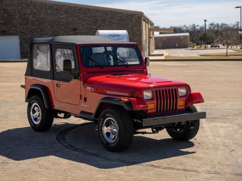 Used 1993 Jeep Wrangler S image 8