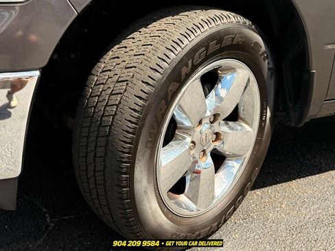 Used 2019 RAM 1500 Big Horn RWD image 13