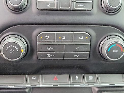 Used 2019 Chevrolet Silverado 1500 LT w/ Remote Start Package image 28