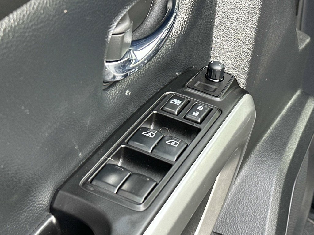 Used 2019 Nissan Titan PRO-4X w/ Pro-4x Convenience Package AWD/4WD image 21