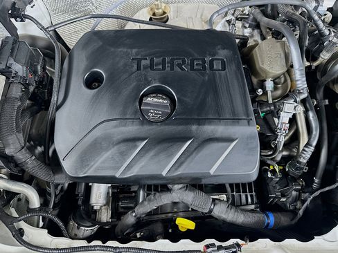 Used 2024 Buick Encore GX Sport Touring w/ Comfort Package image 31