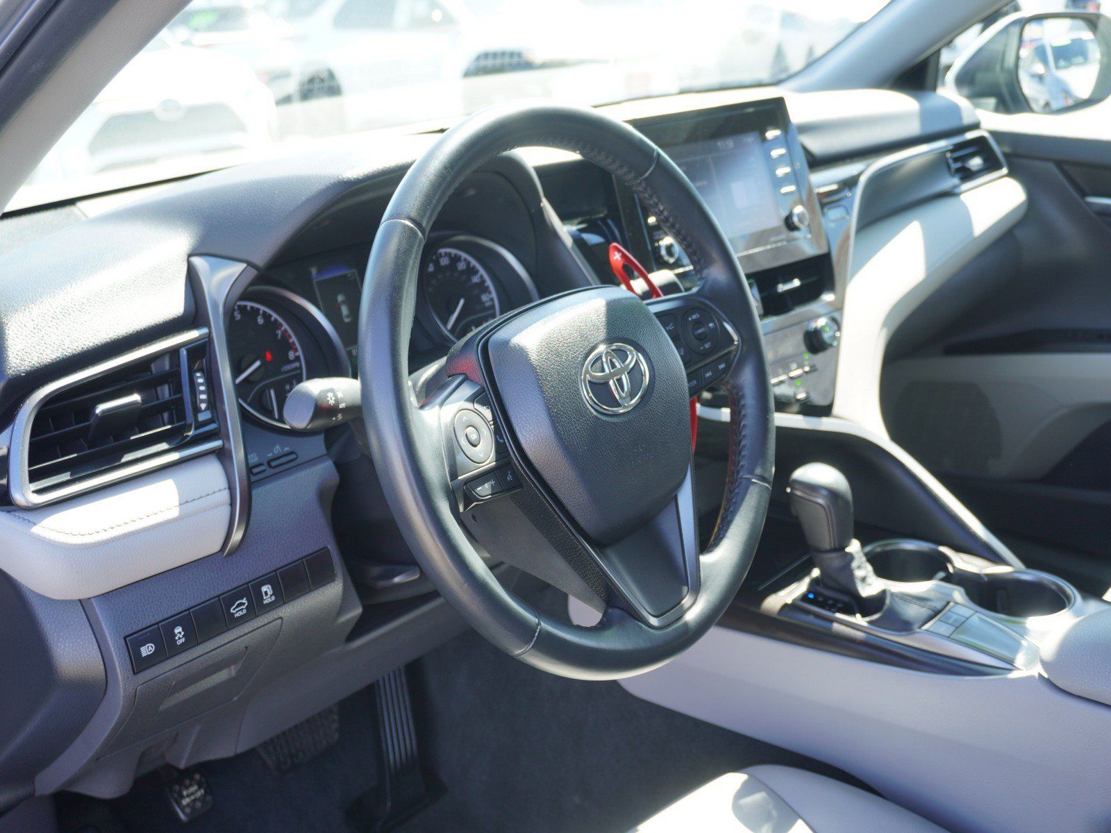 Used 2023 Toyota Camry SE FWD image 17