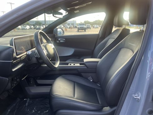 Used 2025 Hyundai Ioniq 6 SEL RWD image 29