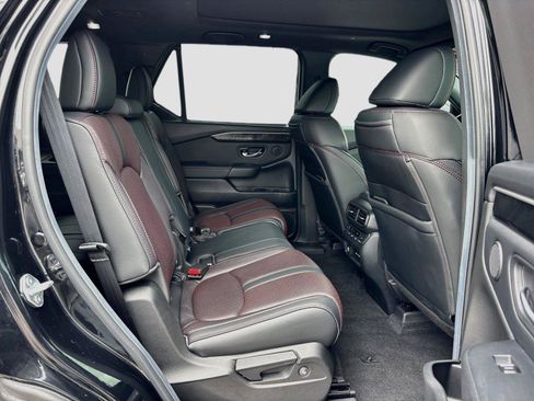 Certified 2025 Honda Pilot Black Edition image 34