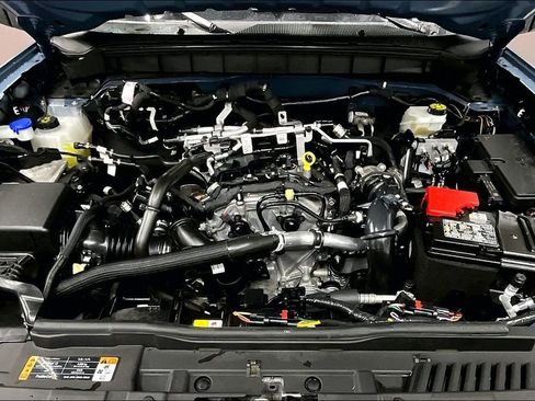 Used 2025 Ford Bronco Badlands image 5