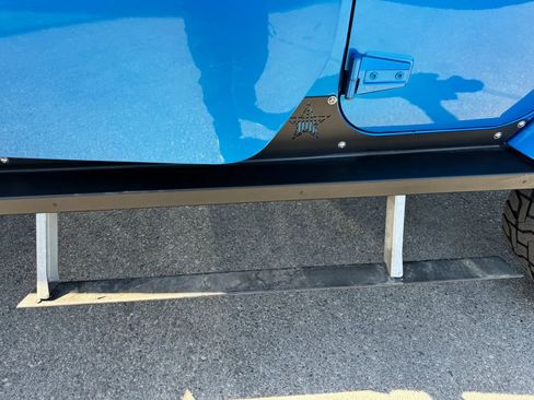 Used 2016 Jeep Wrangler Unlimited Rubicon w/ Connectivity Group image 15