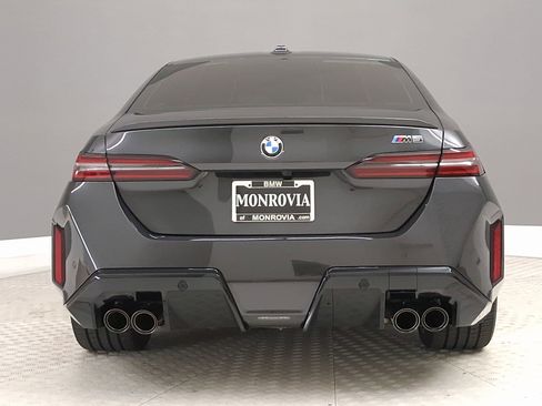 Used 2025 BMW M5 w/ Carbon Package image 8