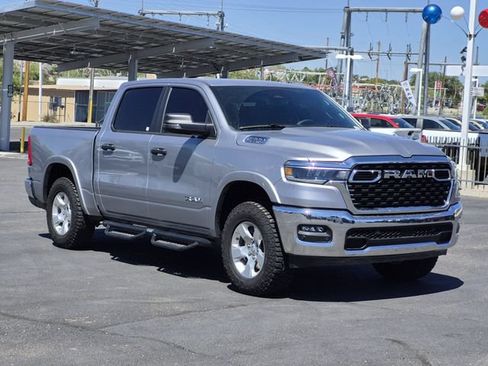 Used 2025 RAM 1500 Big Horn AWD/4WD image 6