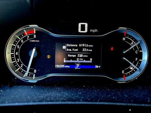 Used 2016 Honda Pilot Touring image 21