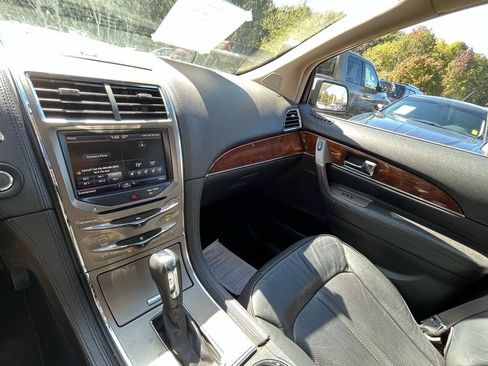 Used 2013 Lincoln MKX FWD image 13