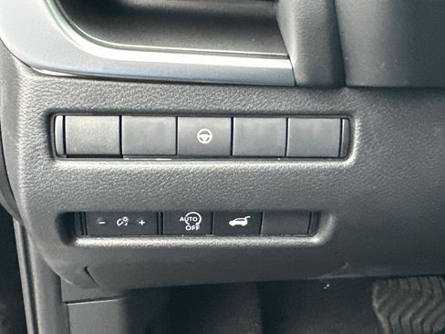 New 2026 Nissan Rogue SV AWD/4WD image 21