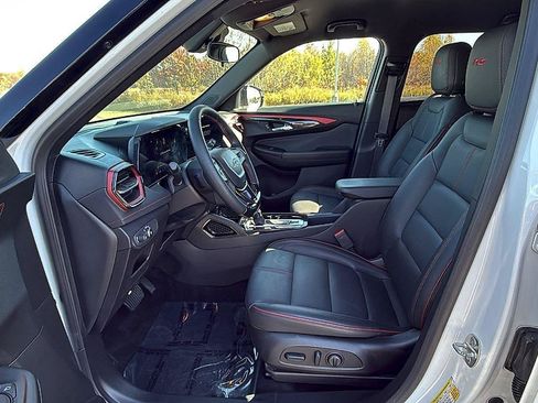 Used 2024 Chevrolet TrailBlazer RS FWD image 25