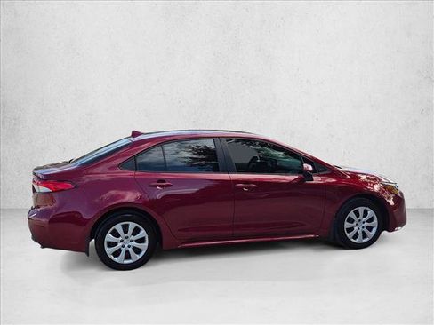 Used 2025 Toyota Corolla LE FWD image 4