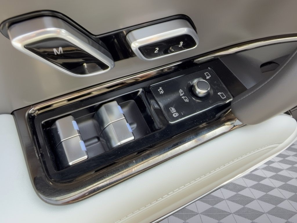 New 2027 Land Rover Range Rover Sport SE AWD/4WD image 15