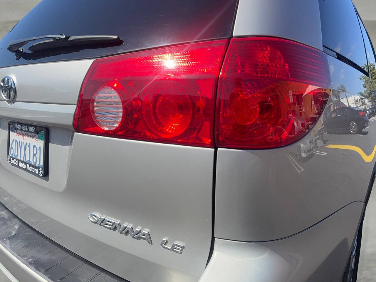 Used 2008 Toyota Sienna LE FWD image 28