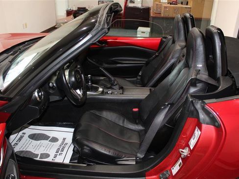 Used 2016 MAZDA MX-5 Miata Grand Touring RWD image 23