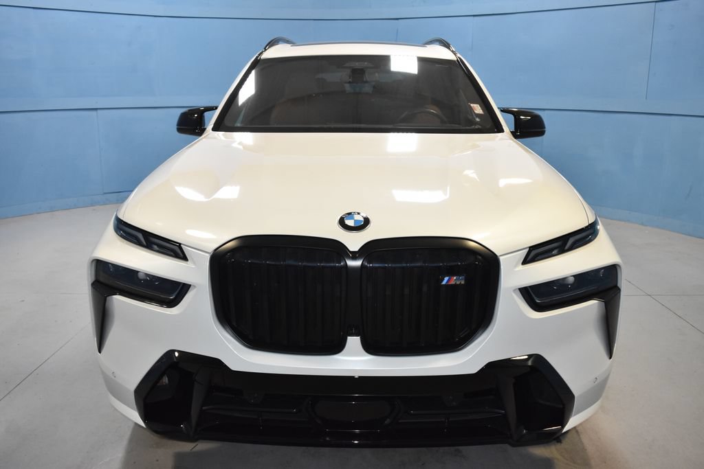 Used 2025 BMW X7 M60i AWD/4WD image 25