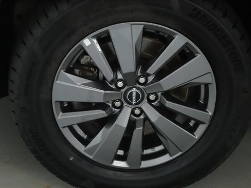 Certified 2025 Nissan Pathfinder SV FWD image 37