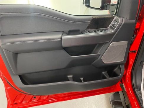 New 2025 Ford F250 Lariat w/ Black Appearance Package image 12