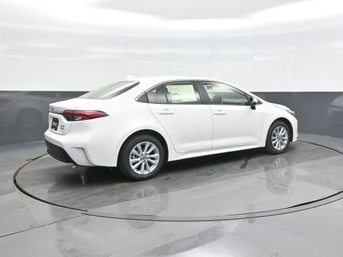 New 2026 Toyota Corolla XLE image 7