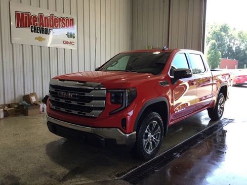 New 2026 GMC Sierra 1500 SLE image 1