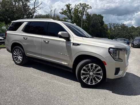 Used 2022 GMC Yukon Denali AWD/4WD image 9