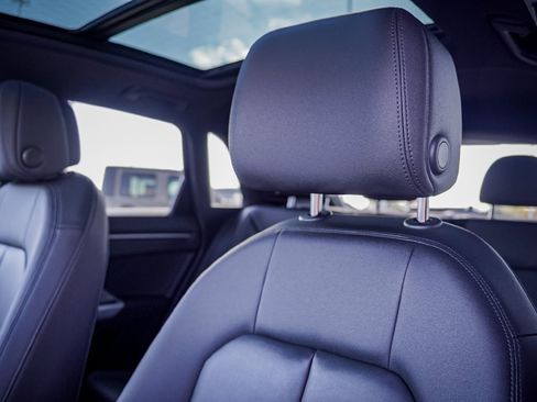 Certified 2025 Audi Q3 2.0T Premium w/ Convenience Package image 11