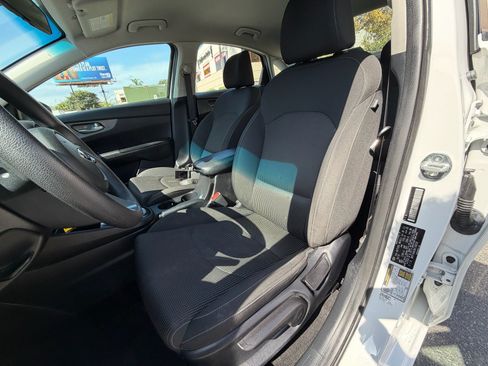Used 2019 Kia Forte LXS FWD image 10