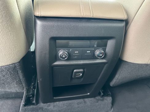 Certified 2022 Chevrolet Traverse LS image 23