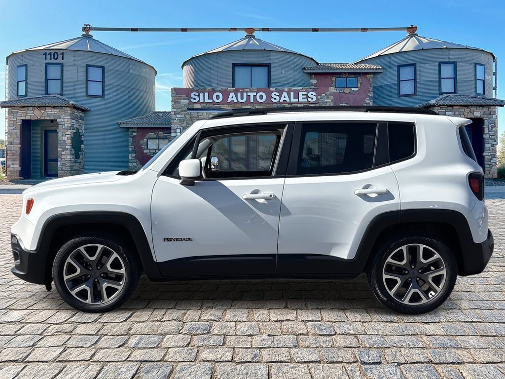 Used 2017 Jeep Renegade Latitude w/ Popular Equipment Group FWD image 2