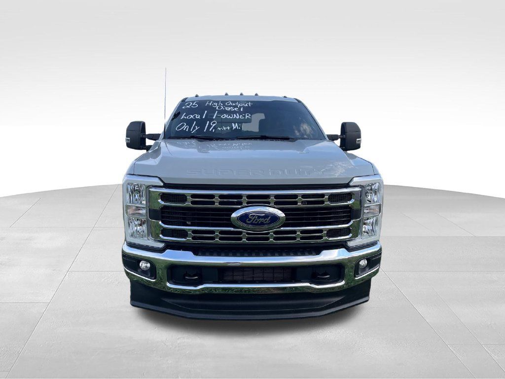 Used 2025 Ford F350 XLT AWD/4WD image 8